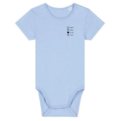 Family Hearts - Bio Baby Body *personalisierbar* Baby Body ST ST Blue-Soul