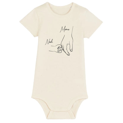 Hold my hand Mom - Bio Baby Body *personalisierbar* Baby Body ST ST Natural-Raw